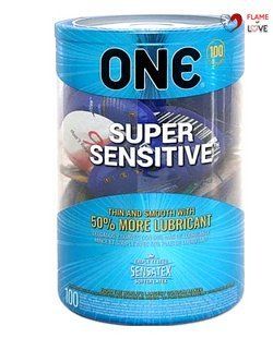 Набір гладких ультратонких латексних презервативів ONE Super Sensitive (100 шт.)