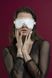 Маска на очі з заклепками Feral Feelings - Blindfold Mask, натуральна шкіра, біла - 1